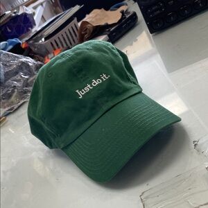 Unisex Adult Nike Sportswear Dad Hat 🧢 Adjustable OSFM Green Pre Owned Used